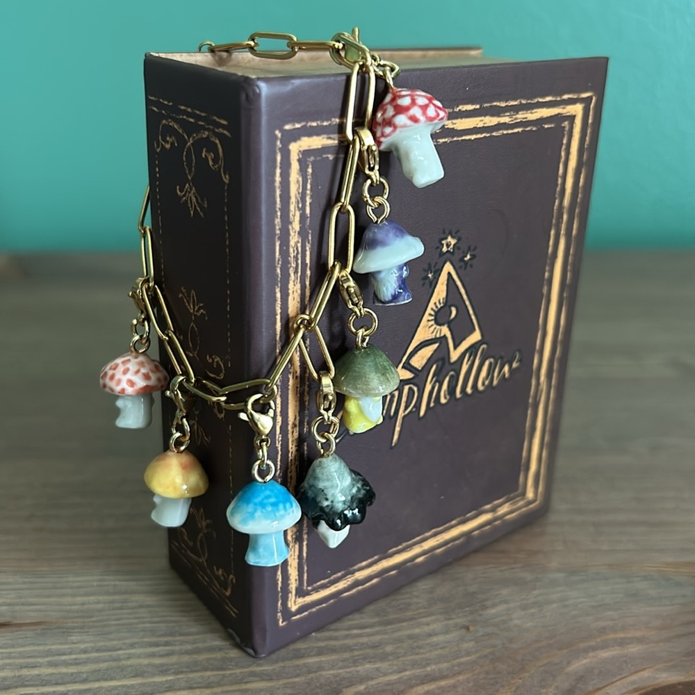 CAMPHOLLOW Shroomkin Mushroom Charm Bracelet Set